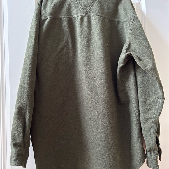 Canyon Guide Outfitters button down flannel. Olive/Army green. Soft. Rugged. XL - Picture 6 of 11